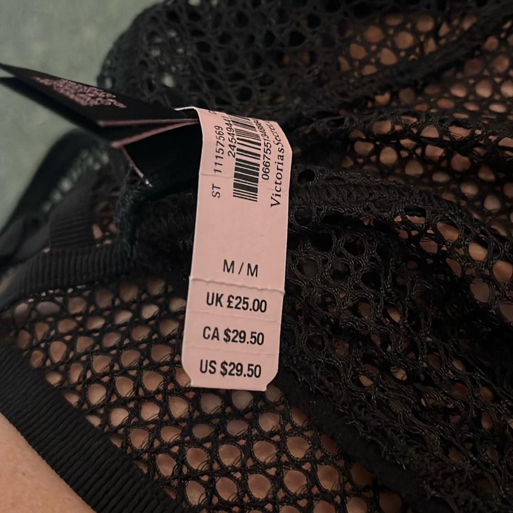Victoria’s Secret all lace black thong, small cut out in front nwt